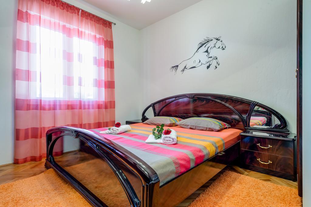 Apartment Marinely Kaštela Екстериор снимка